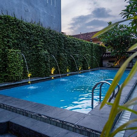 D Ajenk Boutique Guesthouse Kejayan Luaran gambar